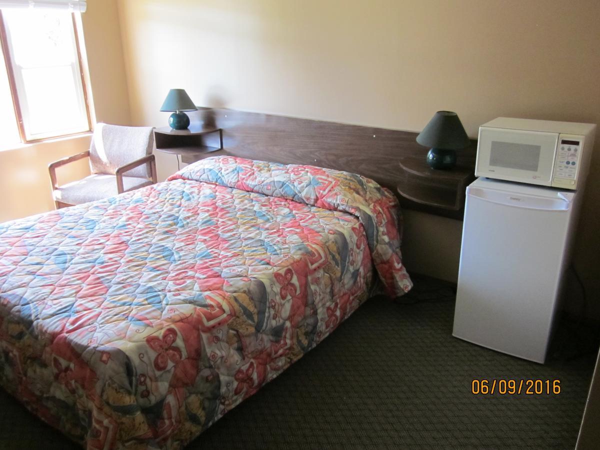 Valleyview Motel Williams Lake Extérieur photo