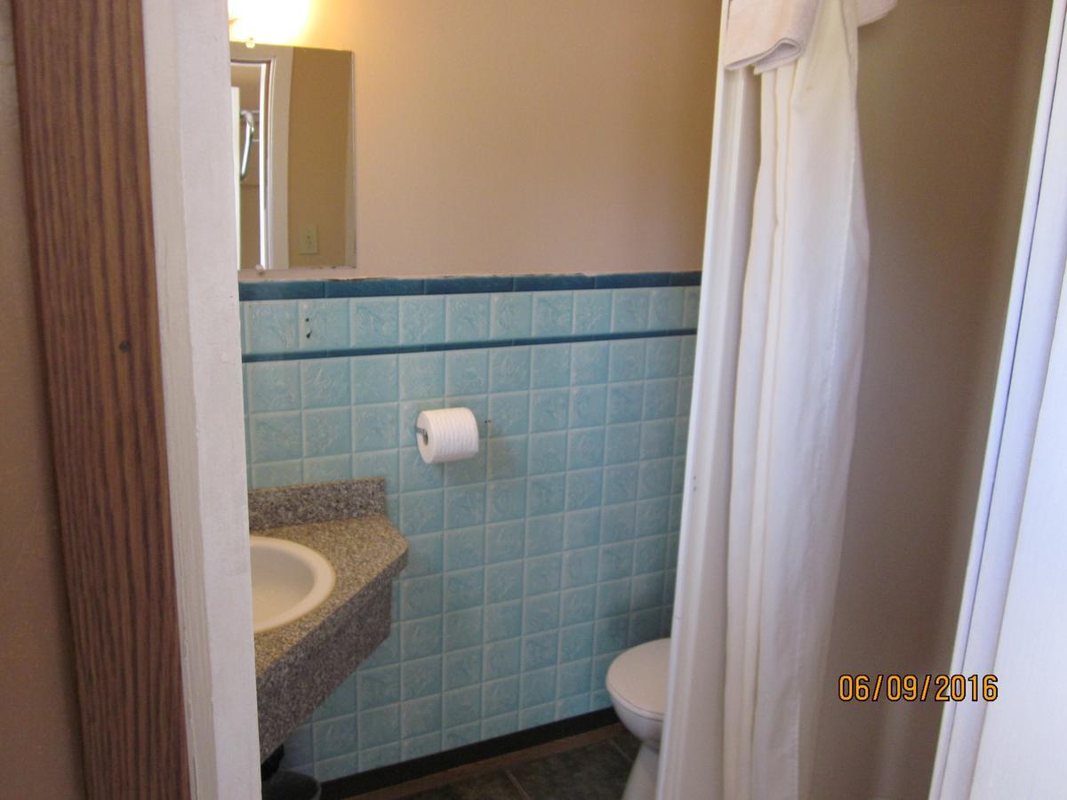 Valleyview Motel Williams Lake Extérieur photo